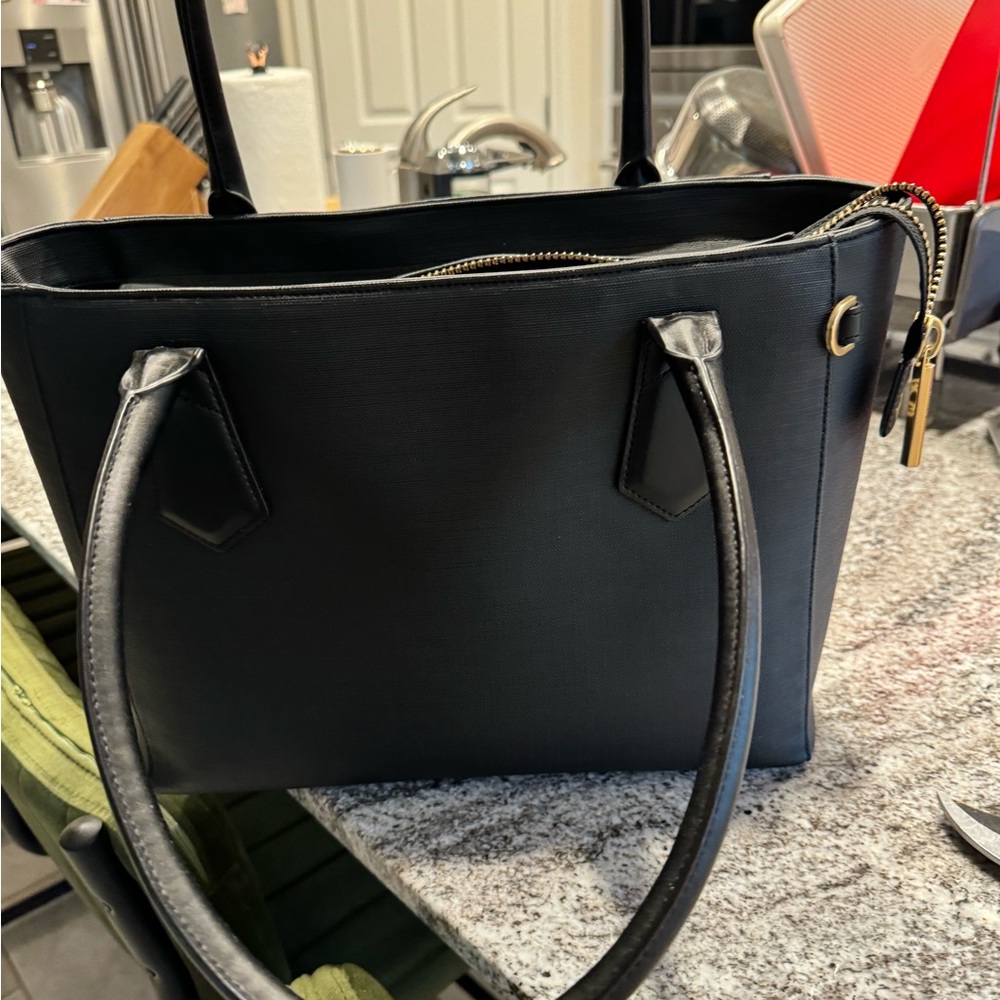 Dagne Dover classic tote PRICE DROPPED